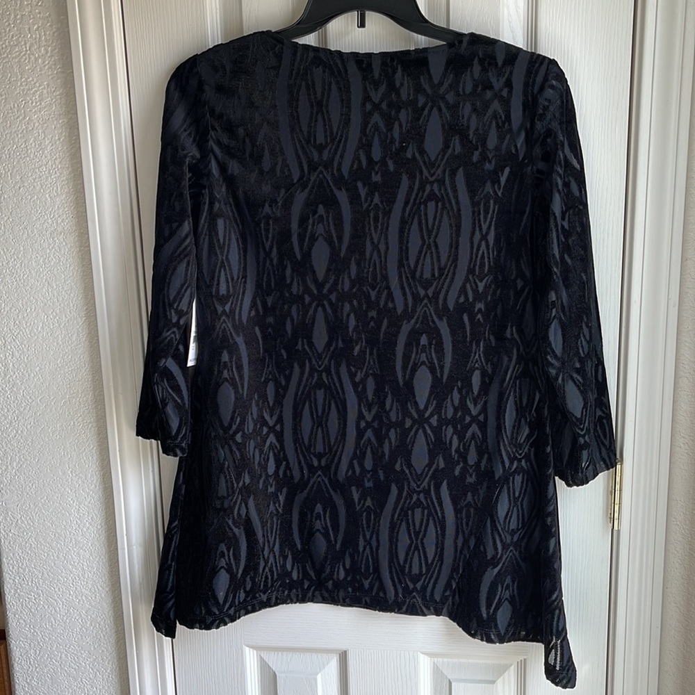 FYLO BLACK VELVET BLOUSE SZ M